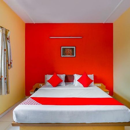 Valsad Oyo 45022 Hotel Sunshine מראה חיצוני תמונה