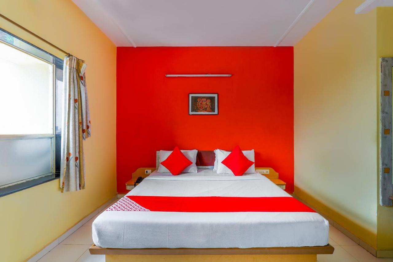Valsad Oyo 45022 Hotel Sunshine מראה חיצוני תמונה