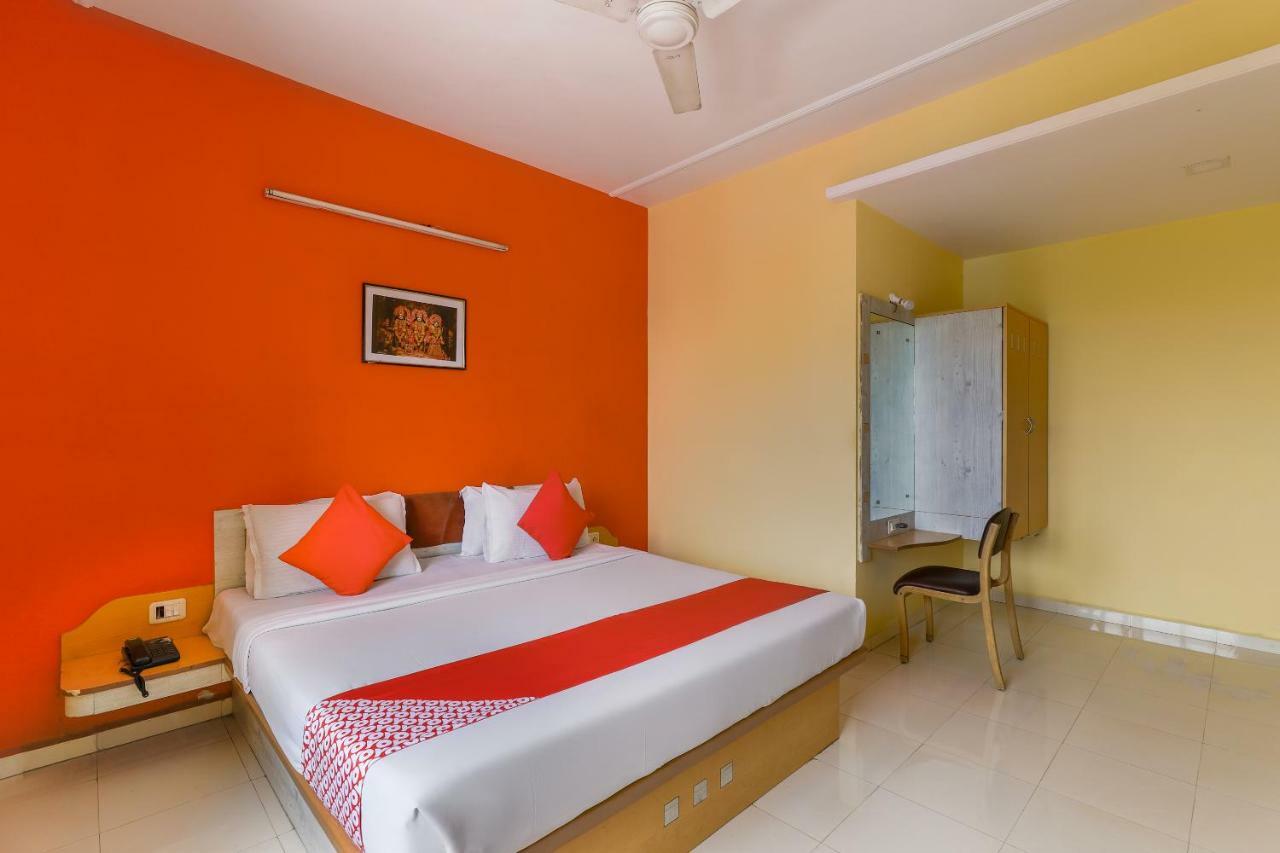 Valsad Oyo 45022 Hotel Sunshine מראה חיצוני תמונה
